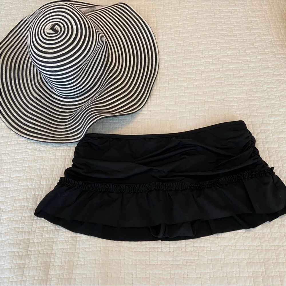 Kenneth Cole Black Ruffled Mini Swim Skirt
